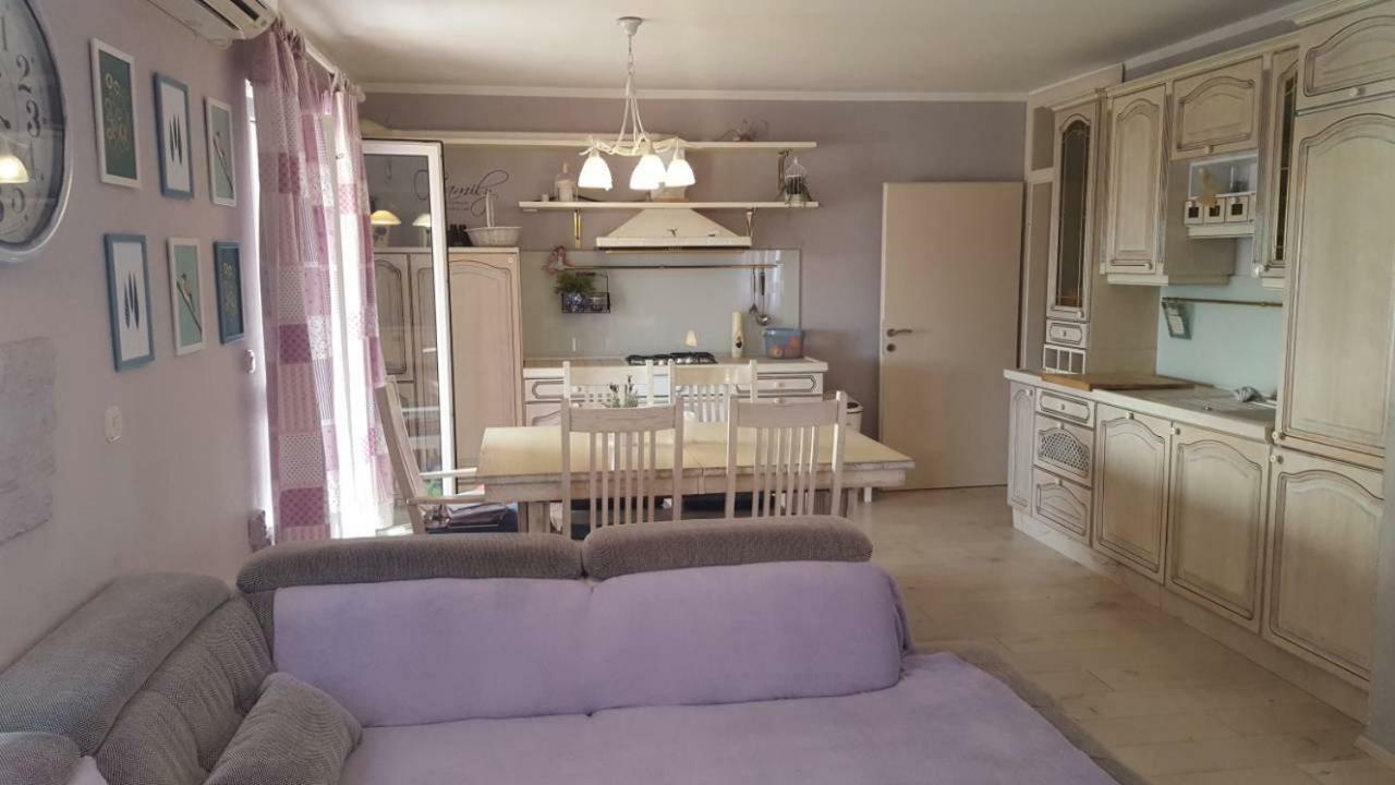 Pinta Apartamento Vodice Exterior foto